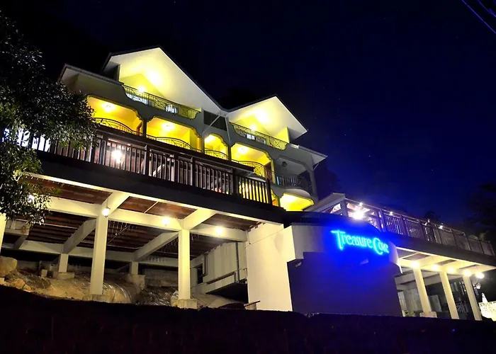 Hotel Treasure Cove & Restaurant