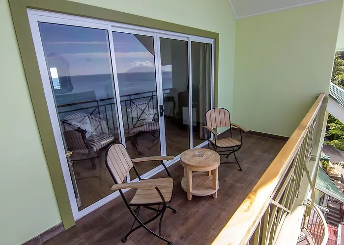 Treasure Cove & Restaurant Hotel 3*